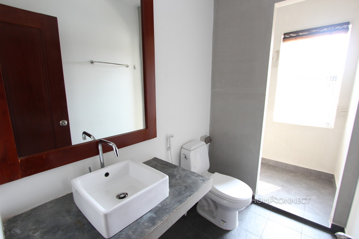 Pleasant 3 Bedroom Apartment in Tonle Bassac | Phnom Penh Real Estate