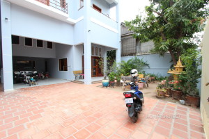 Large 6 Bedroom Townhouse in BKK2 | Phnom Penh Real Estate