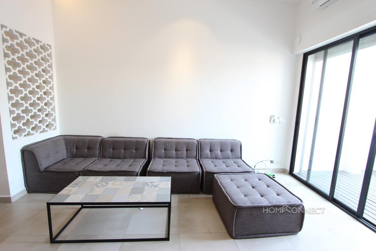 Newly Renovated Two Bedroom Apartment Beside the National Museum | Phnom Penh Real Estate