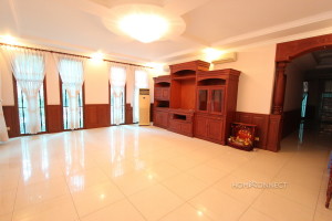 Large 5 Bedroom Villa in Toul Kork | Phnom Penh Real Estate