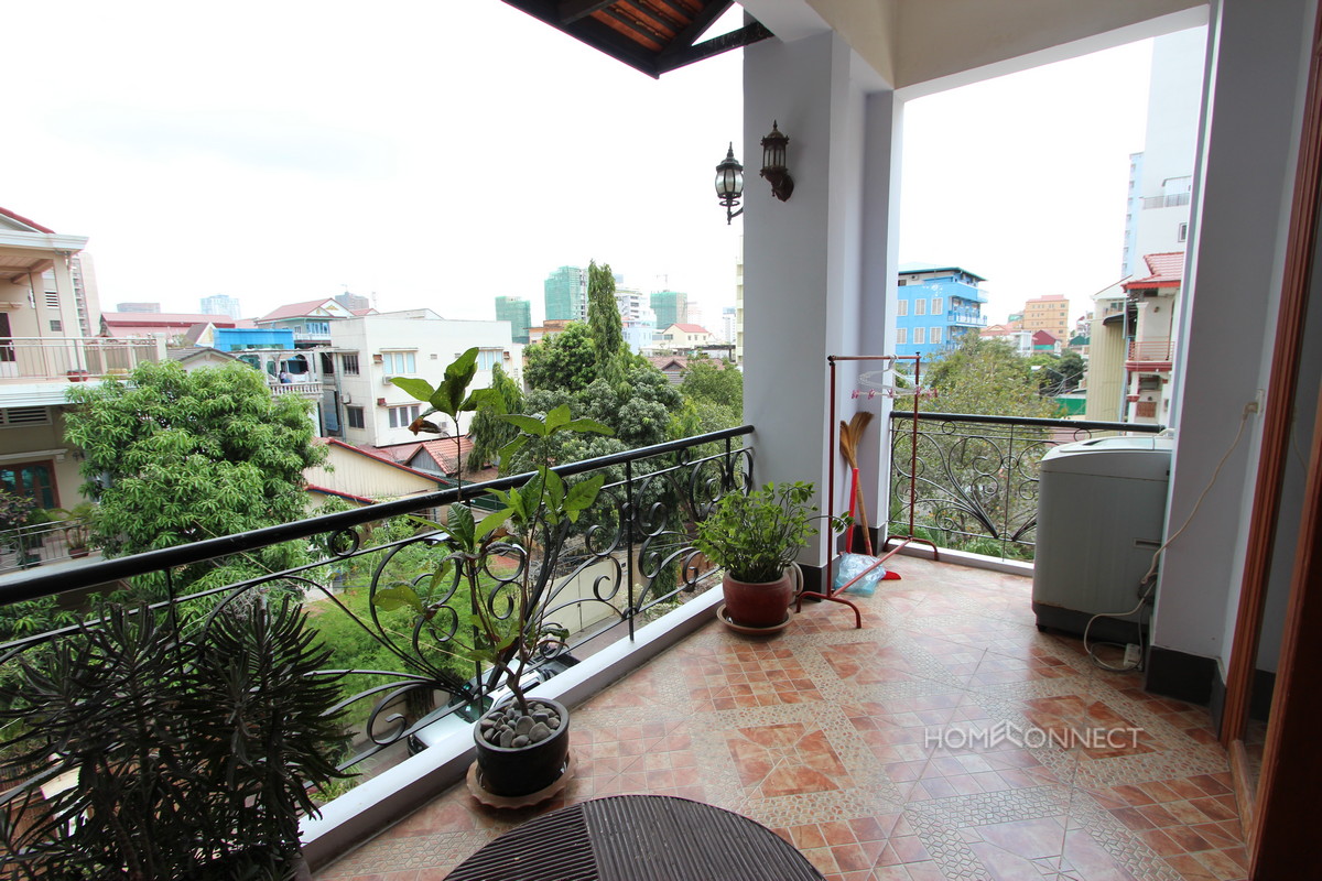 Large Balcony 2 Bedroom Apartment Near Russian Market | Phnom Penh Real Estate