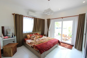 Colonial 2 Bedroom Apartment Near Riverside For Sale | Phnom Penh Real Estate