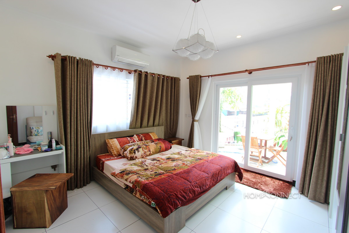 Colonial 2 Bedroom Apartment Near Riverside For Rent | Phnom Penh Real Estate