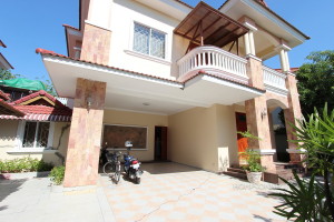 Private Pool 4 Bedroom Villa For Rent In Tonle Bassac | Phnom Penh Real Estate