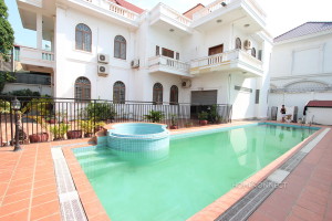 Large 5 Bedroom Family Villa with Pool in Toul Kork | Phnom Penh Real Estate