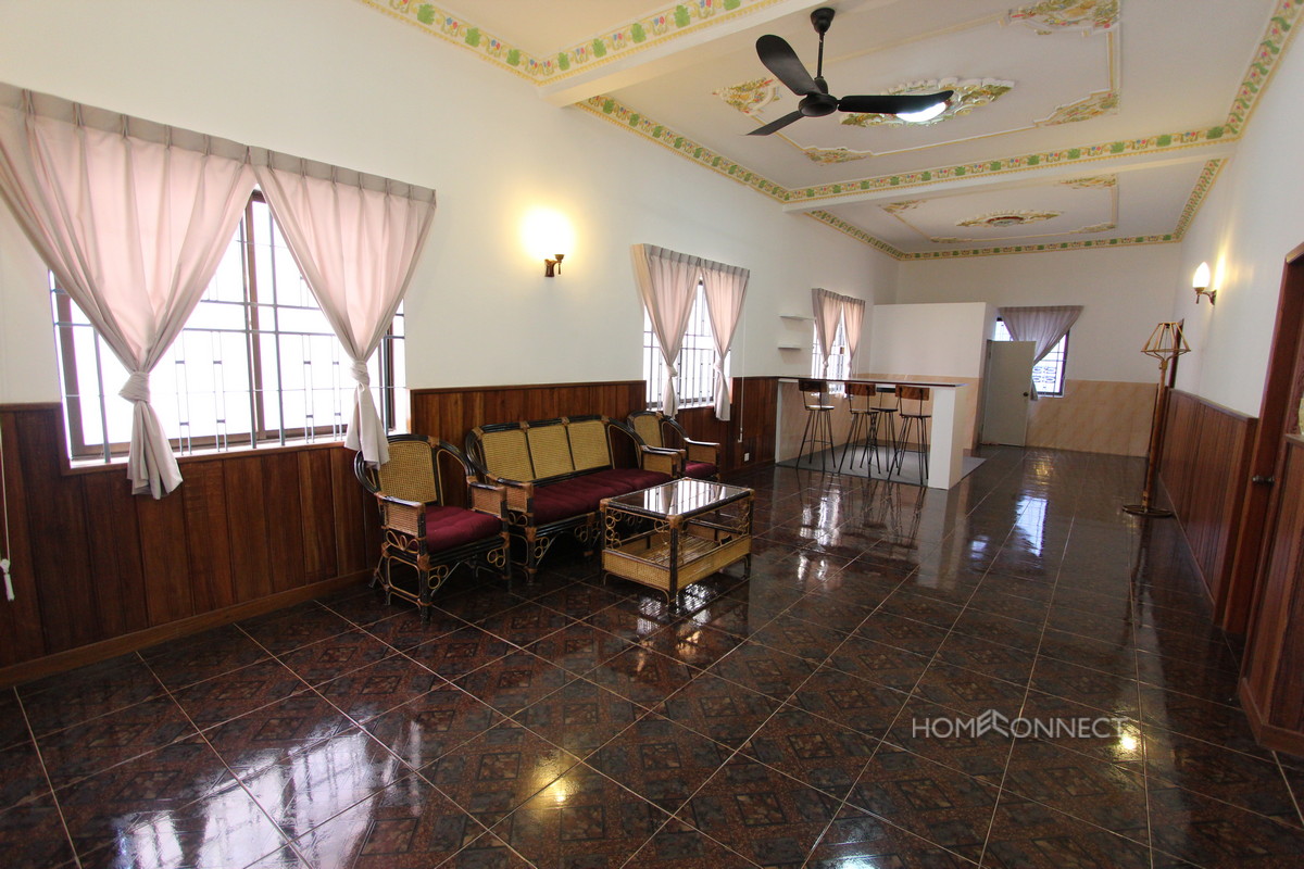 Large and Spacious 3 Bedroom Apartment in Tonle Bassac | Phnom Penh Real Estate