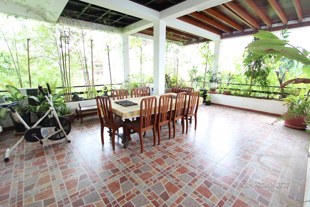 Comfortable 3 Bedroom Apartment Close to Independence Monument | Phnom Penh Real Estate