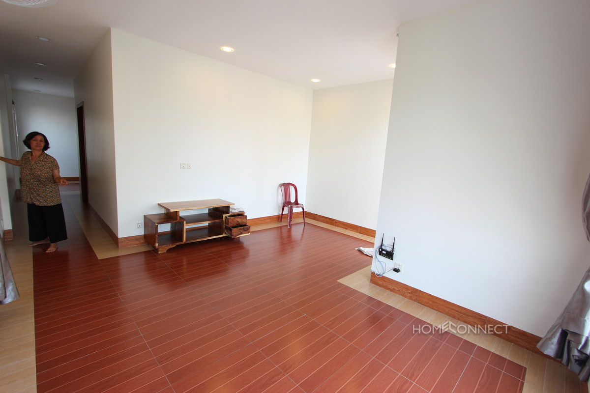 Budget 3 Bedroom Apartment in Toul Tom Poung | Phnom Penh Real Estate