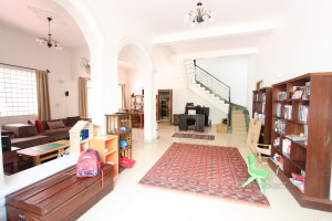 Large Private Garden 6 Bedroom Villa For Rent Near Russian Market| Phnom Penh Real Estate