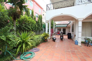 Large Private Garden 6 Bedroom Villa For Rent Near Russian Market| Phnom Penh Real Estate