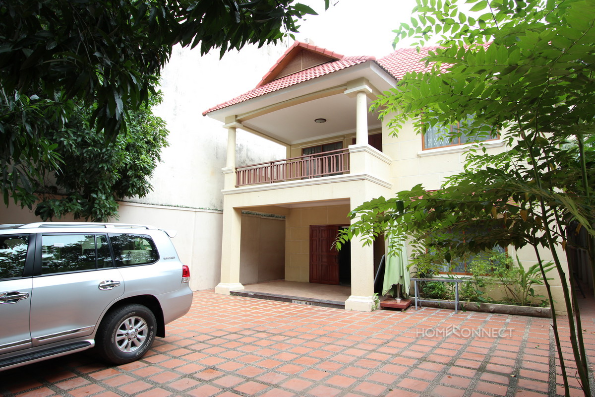 Western Style 4 Bedroom Villa Near Independence Monument | Phnom Penh Real Estate