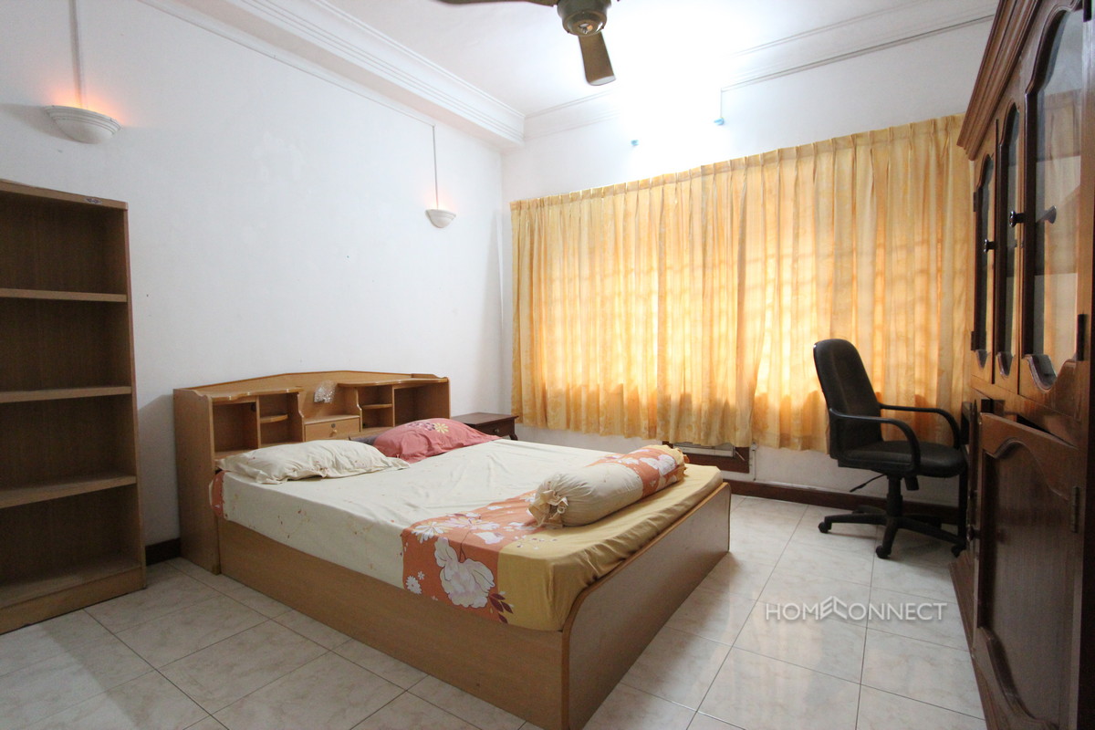 Spacious 3 Bedroom 3 Bathroom Apartment Near Royal Palace | Phnom Penh Real Estate