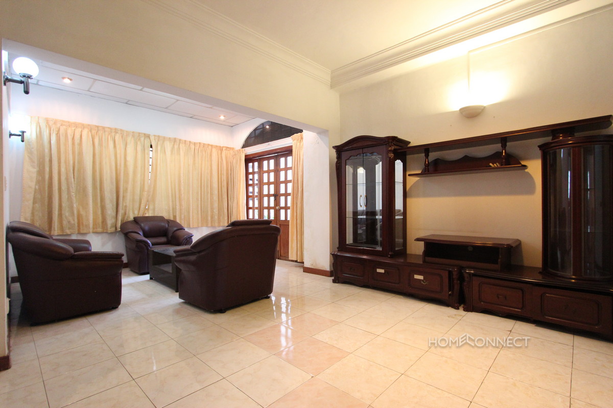 Spacious 3 Bedroom 3 Bathroom Apartment Near Royal Palace | Phnom Penh Real Estate