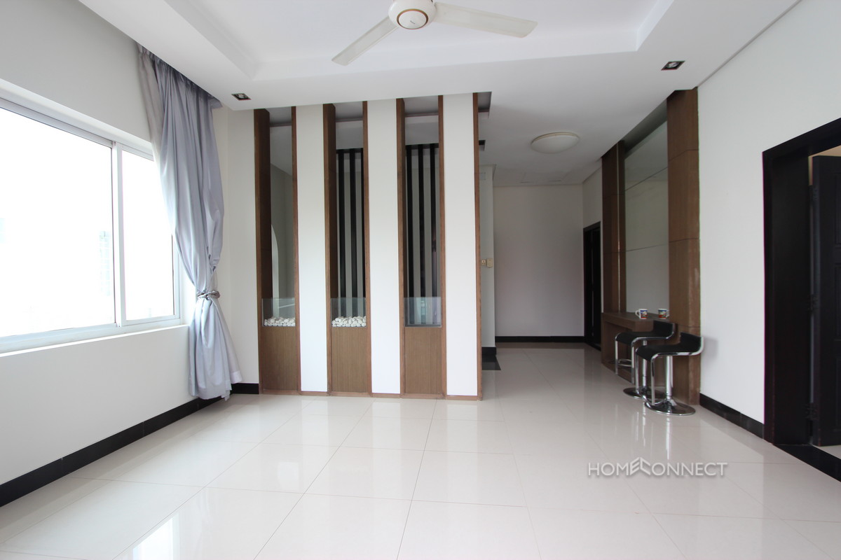 Western 3 Bedroom Family Villa For Rent Near Aeon Mall | Phnom Penh Real Estate