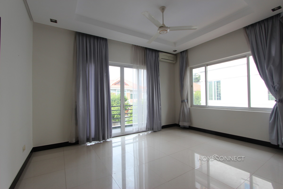 Western 3 Bedroom Family Villa For Rent Near Aeon Mall | Phnom Penh Real Estate