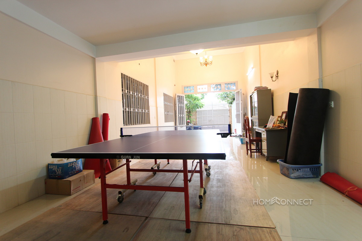 Budget Villa 7 Bedrooms 8 Bathrooms in Toul Kork | Phnom Penh Real Estate