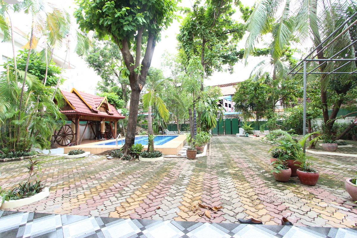 Private Pool Budget Villa with 3 Bedrooms 4 Bathrooms in Toul Kork | Phnom Penh Real Estate