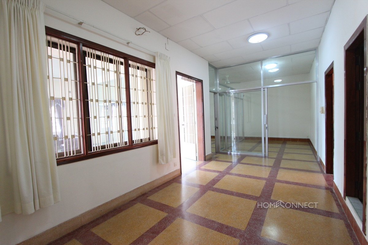 Spacious 6 Bedroom 7 Bathroom Villa in Toul Kork | Phnom Penh Real Estate