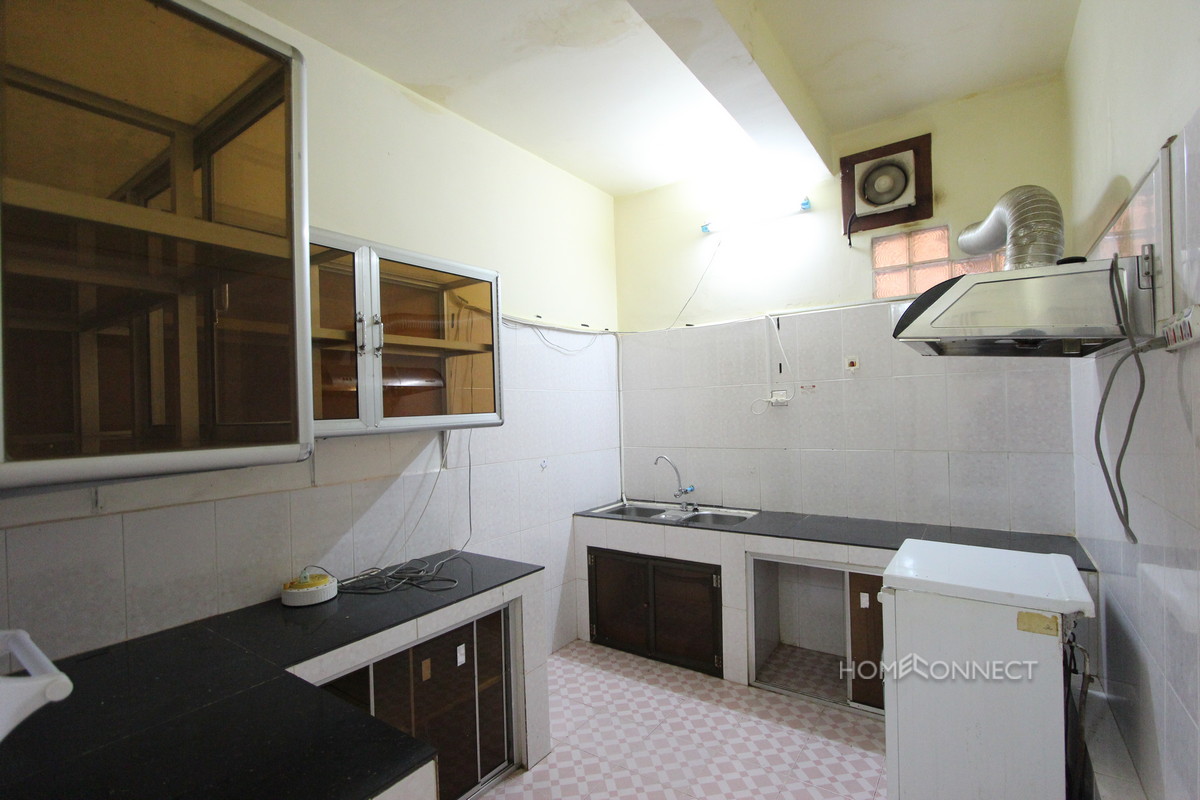 Spacious 3 Bedroom 3 Bathroom Townhouse in Tonle Bassac | Phnom Penh Real Estate