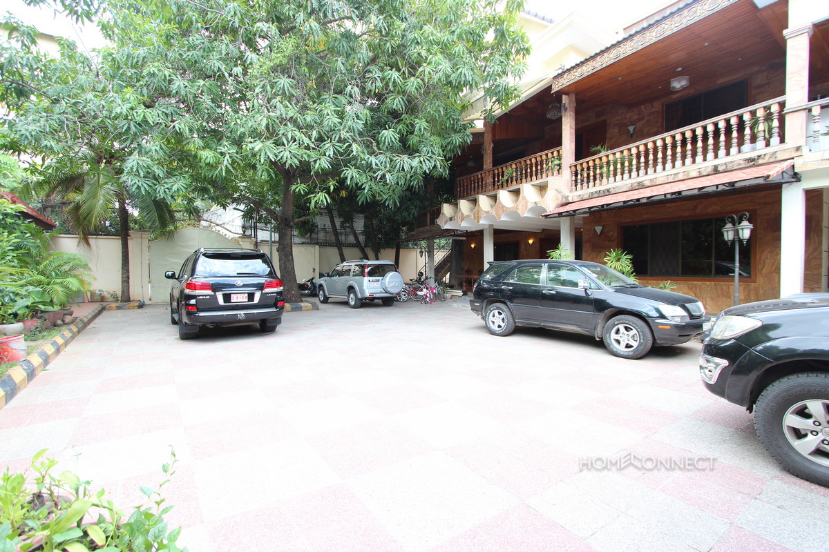 Spacious 3 Bedroom 3 Bathroom Townhouse in Tonle Bassac | Phnom Penh Real Estate
