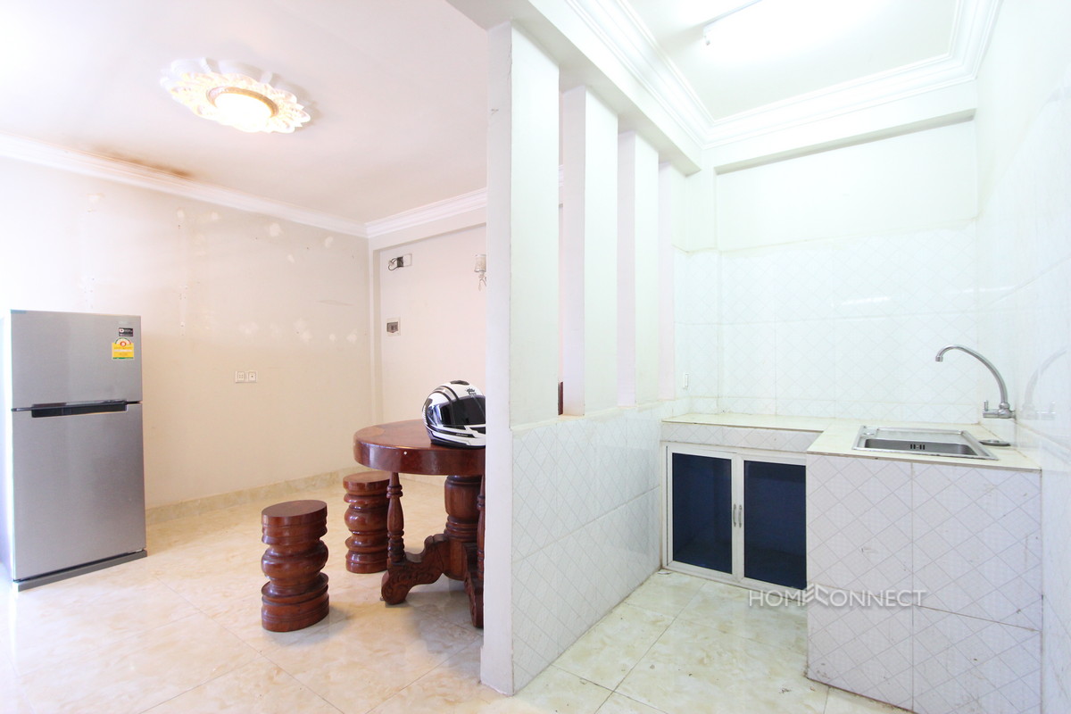 Cozy 1 Bedroom 1 Bathroom Apartment for Rent in Tonle Bassac | Phnom Penh Real Estate