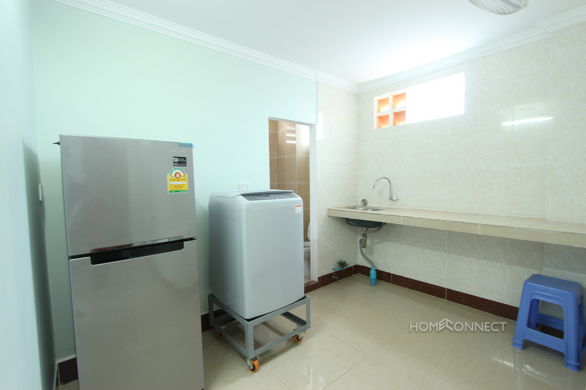 Comfortable 1 Bedroom 2 Bathroom Apartment for Rent Near Bassac Lane | Phnom Penh Real Estate