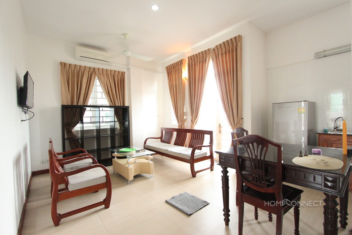Comfortable 1 Bedroom 2 Bathroom Apartment for Rent in Tonle Bassac | Phnom Penh Real Estate