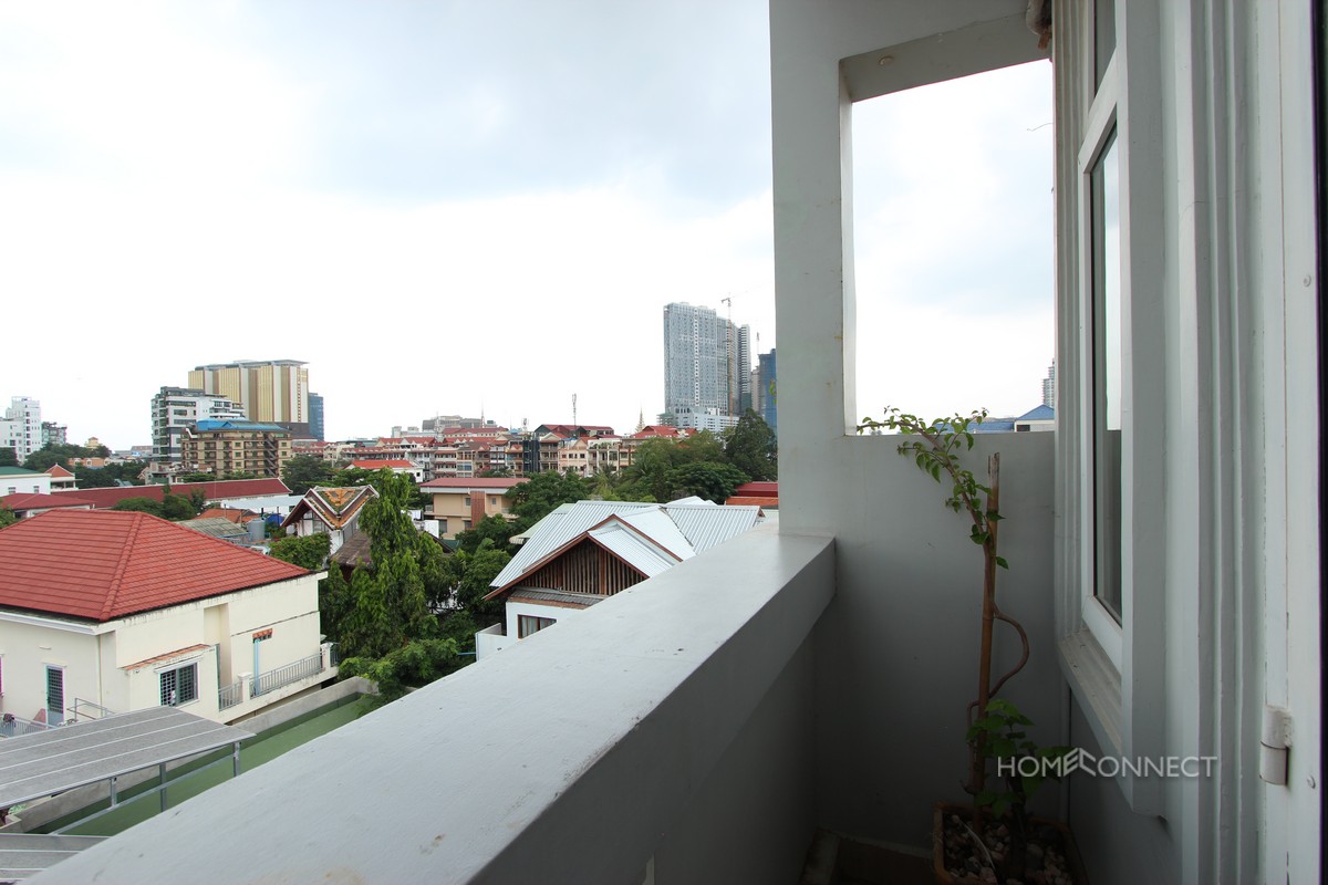 Budget 1 Bedroom 2 Bathroom Apartment for Rent in Tonle Bassac | Phnom Penh Real Estate