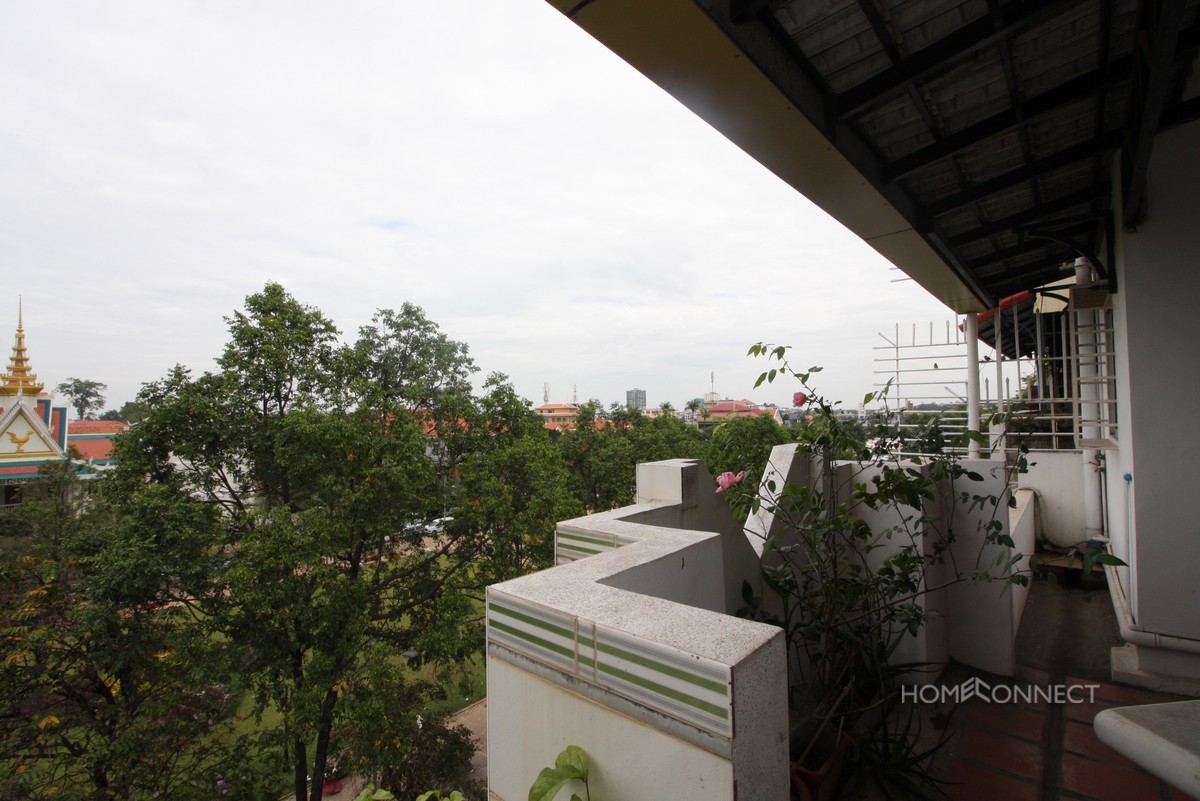 Budget 3 Bedroom 3 Bathroom Apartment for Rent in Wat Phnom | Phnom Penh Real Estate