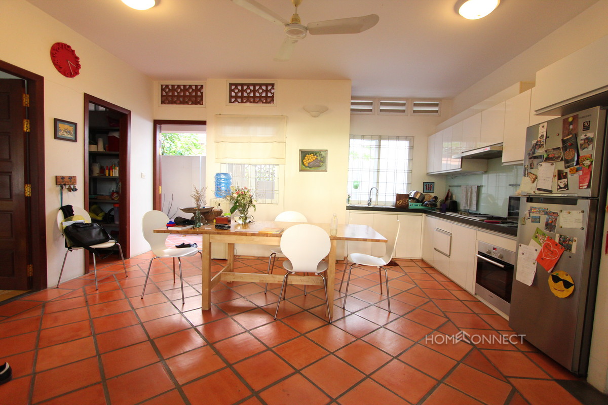 Beautiful Family 5 Bedroom Townhouse Close to Russian Market | Phnom Penh Real Estate