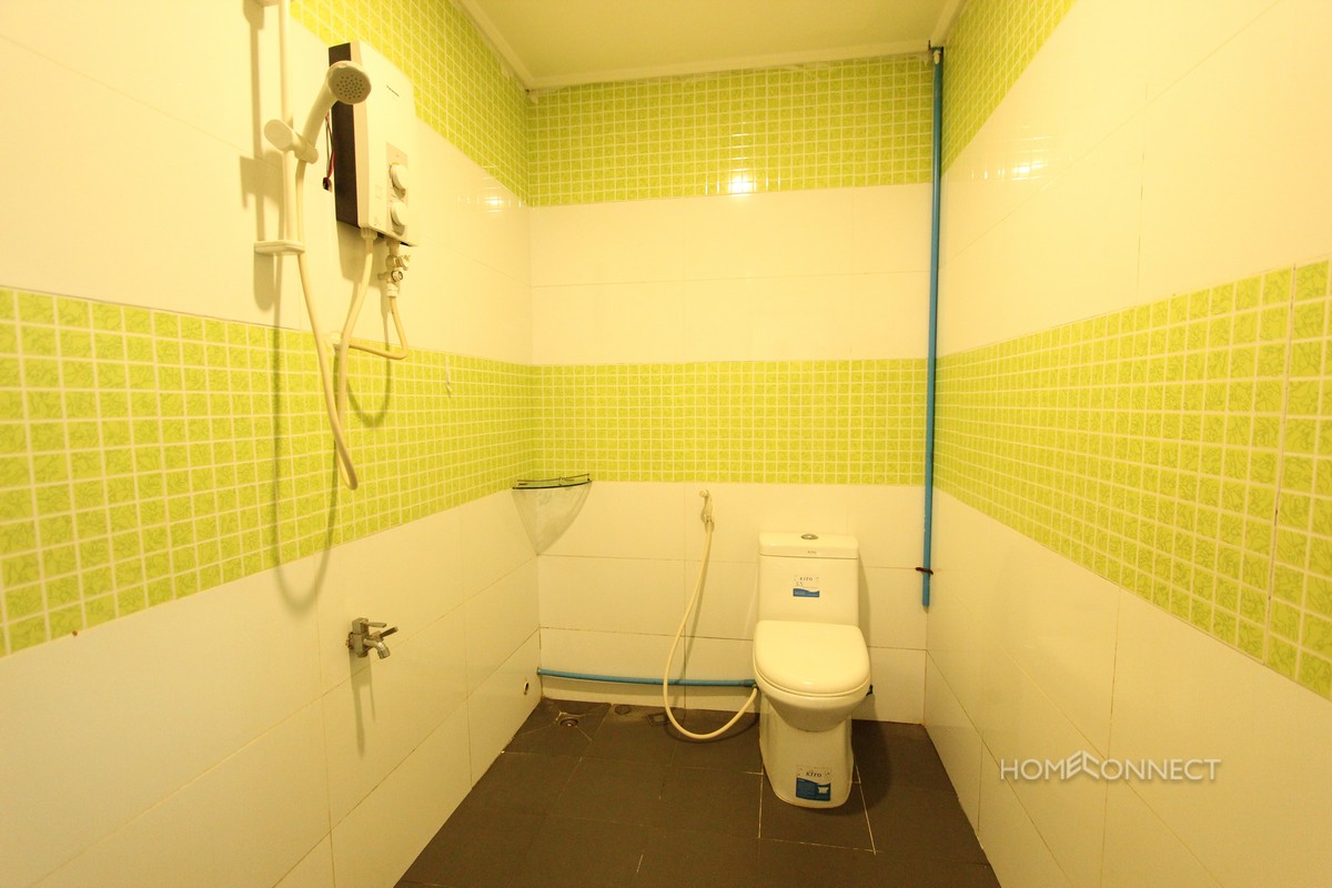 Budget 1 Bedroom 1 Bathroom Apartment for Rent Near Russian Market | Phnom Penh Real Estate