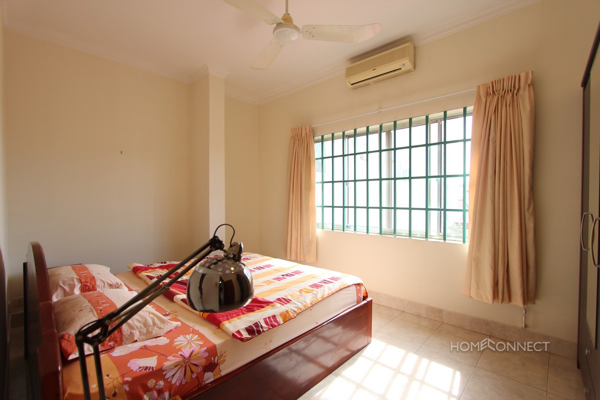 Spacious 2 Bedroom 1 Bathroom Apartment For Rent Near Central Market | Phnom Penh Real Estate