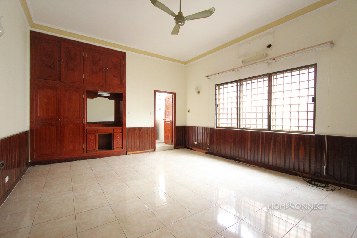 Spacious 5 Bedroom 5 Bathroom Villa For Rent in BKK1 | Phnom Penh Real Estate