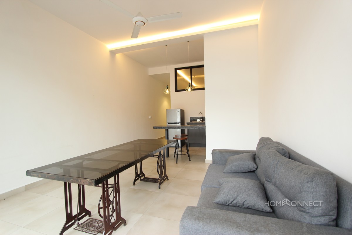 Big Balcony 1 Bedroom Apartment Near the National Museum | Phnom Penh Real Estate