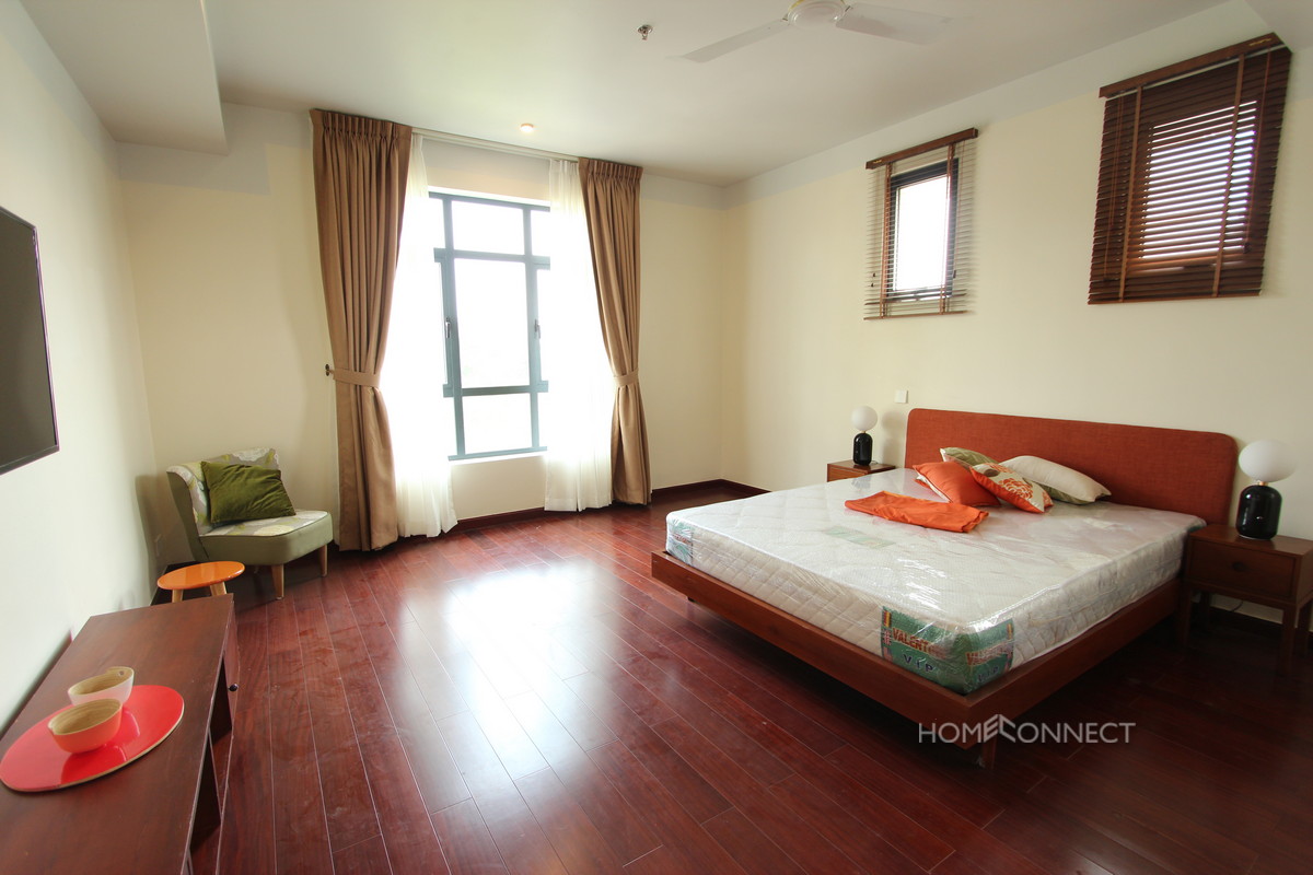 Newly Renovated 2 Bedroom Apartment in Wat Phnom | Phnom Penh Real Estate