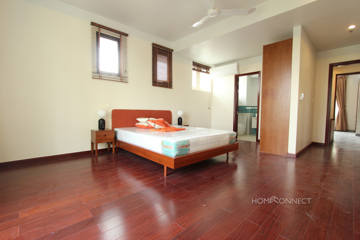 Newly Renovated 2 Bedroom Apartment in Wat Phnom | Phnom Penh Real Estate