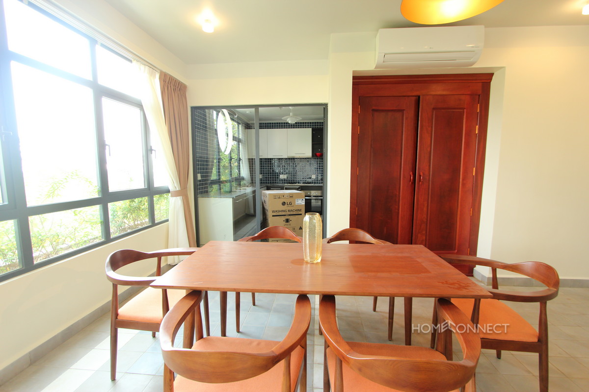 Family Sized 3 Bedroom Apartment in Wat Phnom | Phnom Penh Real Estate