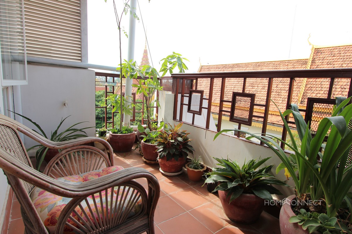 Spacious 2 Bedroom Beside The Royal Palace | Phnom Penh Real Estate