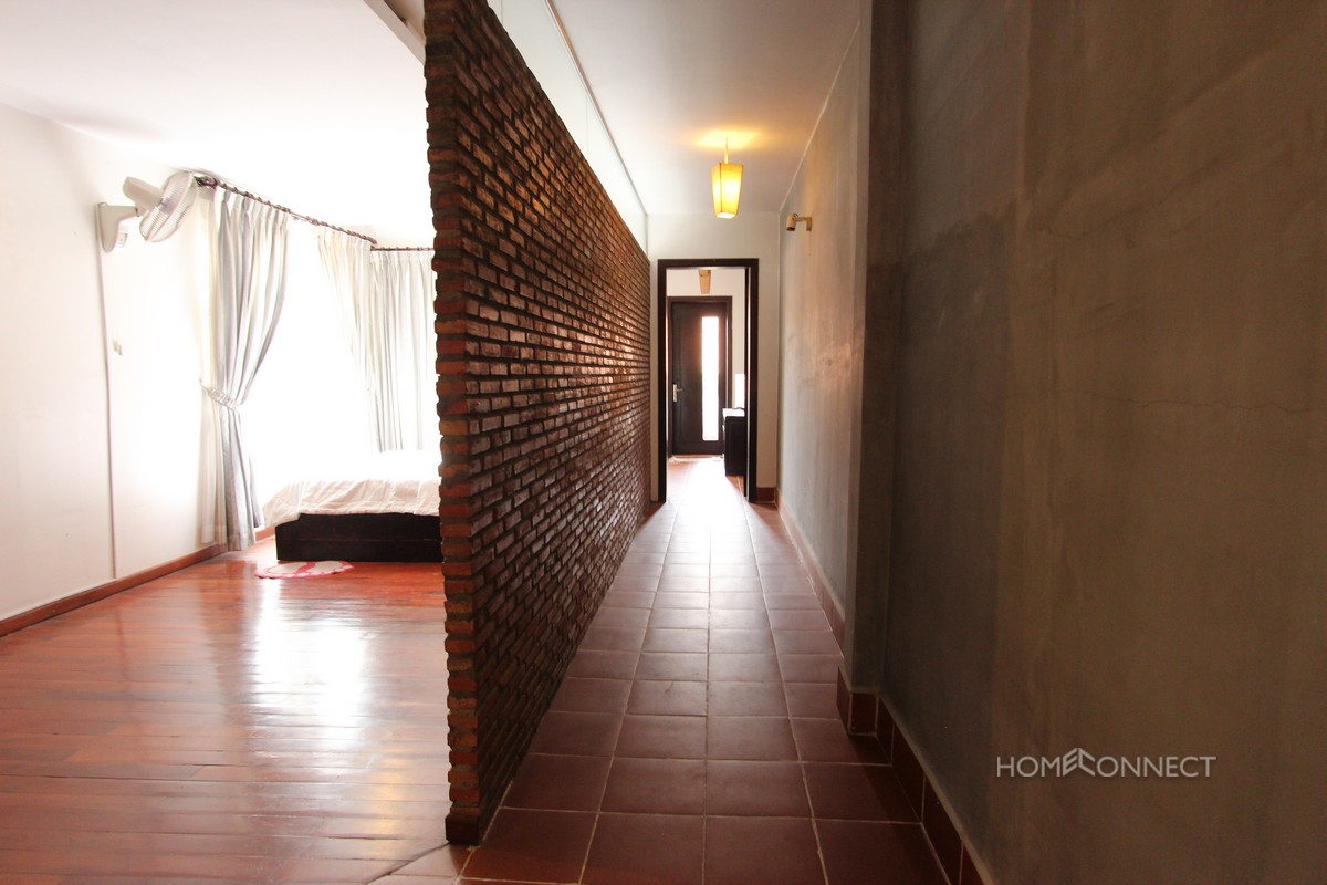 Spacious 2 Bedroom Beside The Royal Palace | Phnom Penh Real Estate