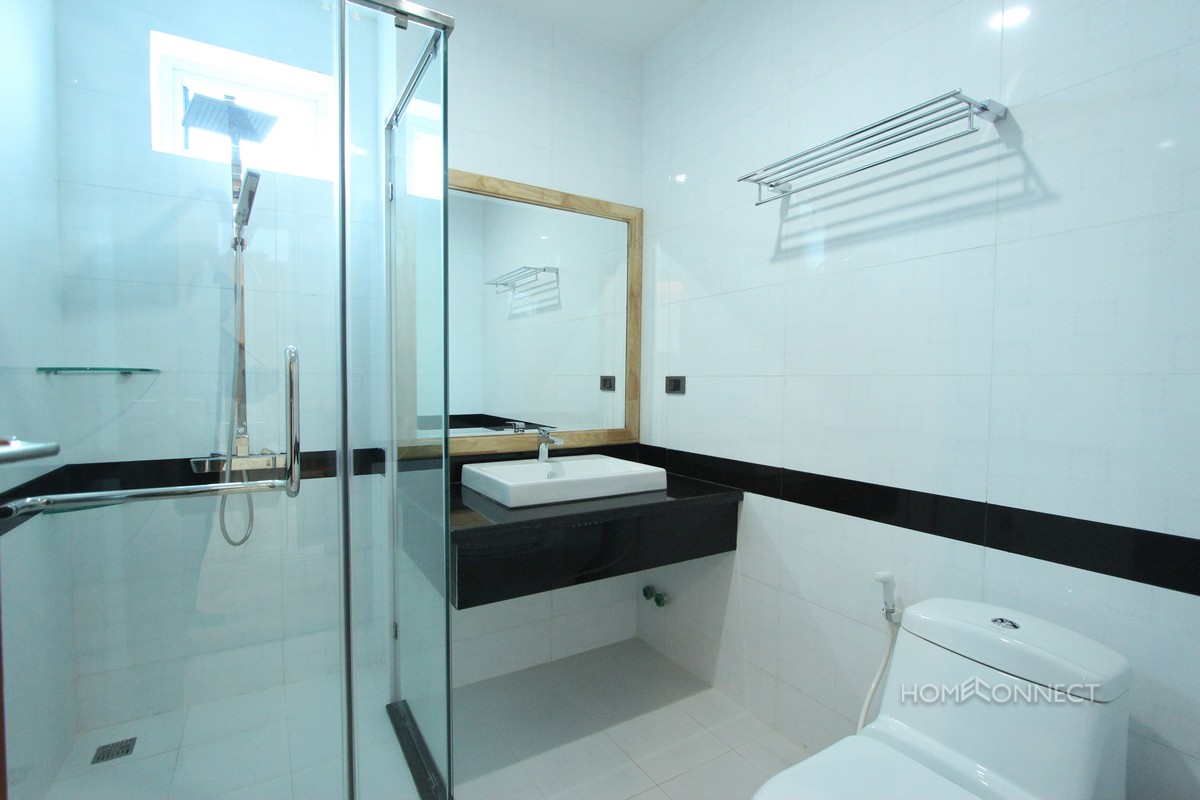 Modern 3 Bedroom Serviced Apartment Close to Russian Market | Phnom Penh Real Estate.