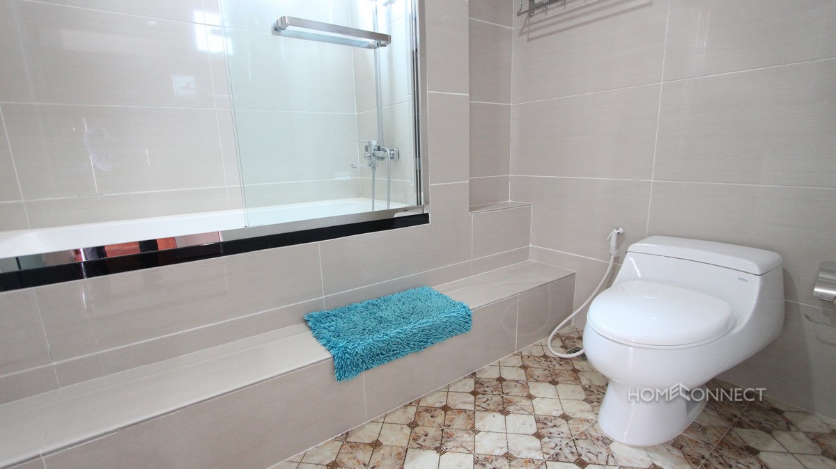 Rooftop Swimming Pool 2 Bedroom Near Russian Market | Phnom Penh Real Estate