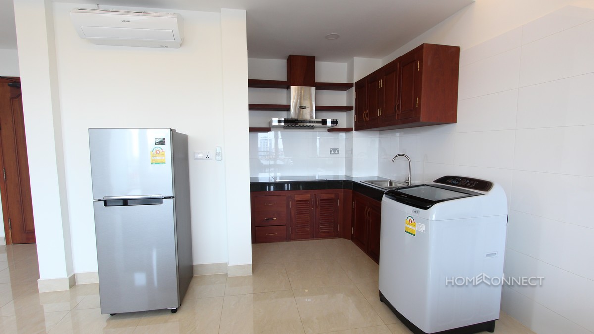 Spacious 2 Bedroom Apartment Close to Russian Market | Phnom Penh Real Estate