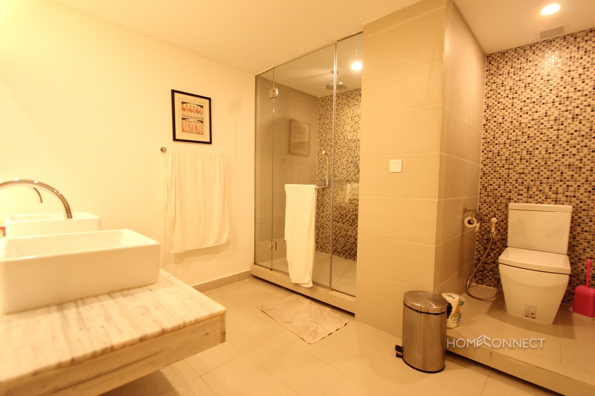 Modern 2 Bedroom Apartment For Rent Close to Independence Monument | Phnom Penh Real Estate