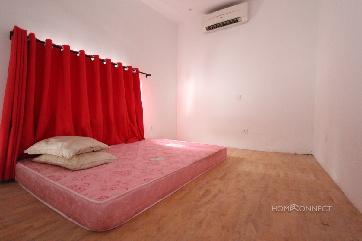 Large Rooftop 3 Bedroom Apartment For Sale Near Riverside | Phnom Penh Real Estate