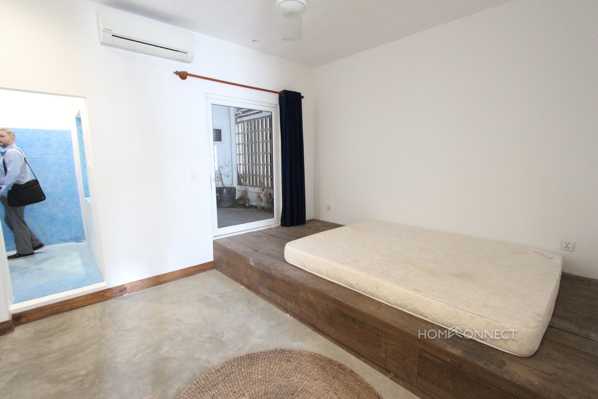 Huge Terrace 3 Bedroom Western Apartment in 7 Makara | Phnom Penh Real Estate