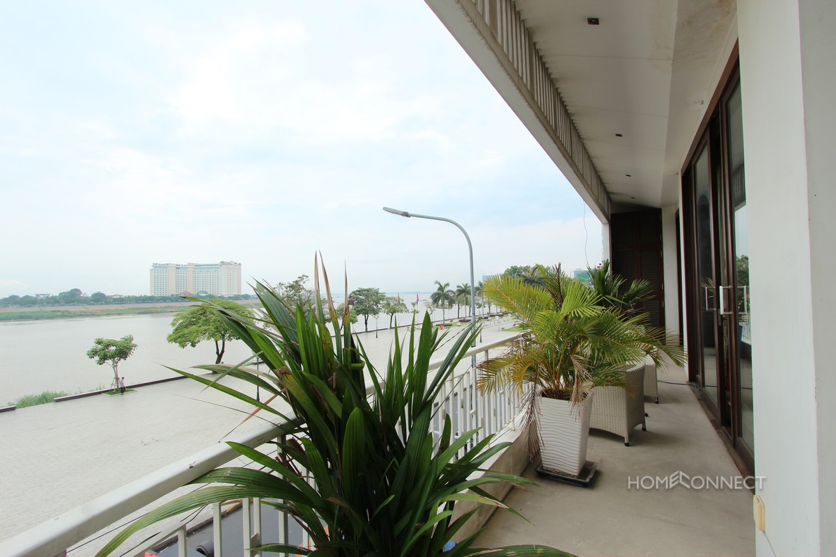 Beautiful 6 Bedroom Apartment on Riverside | Phnom Penh Real Estate