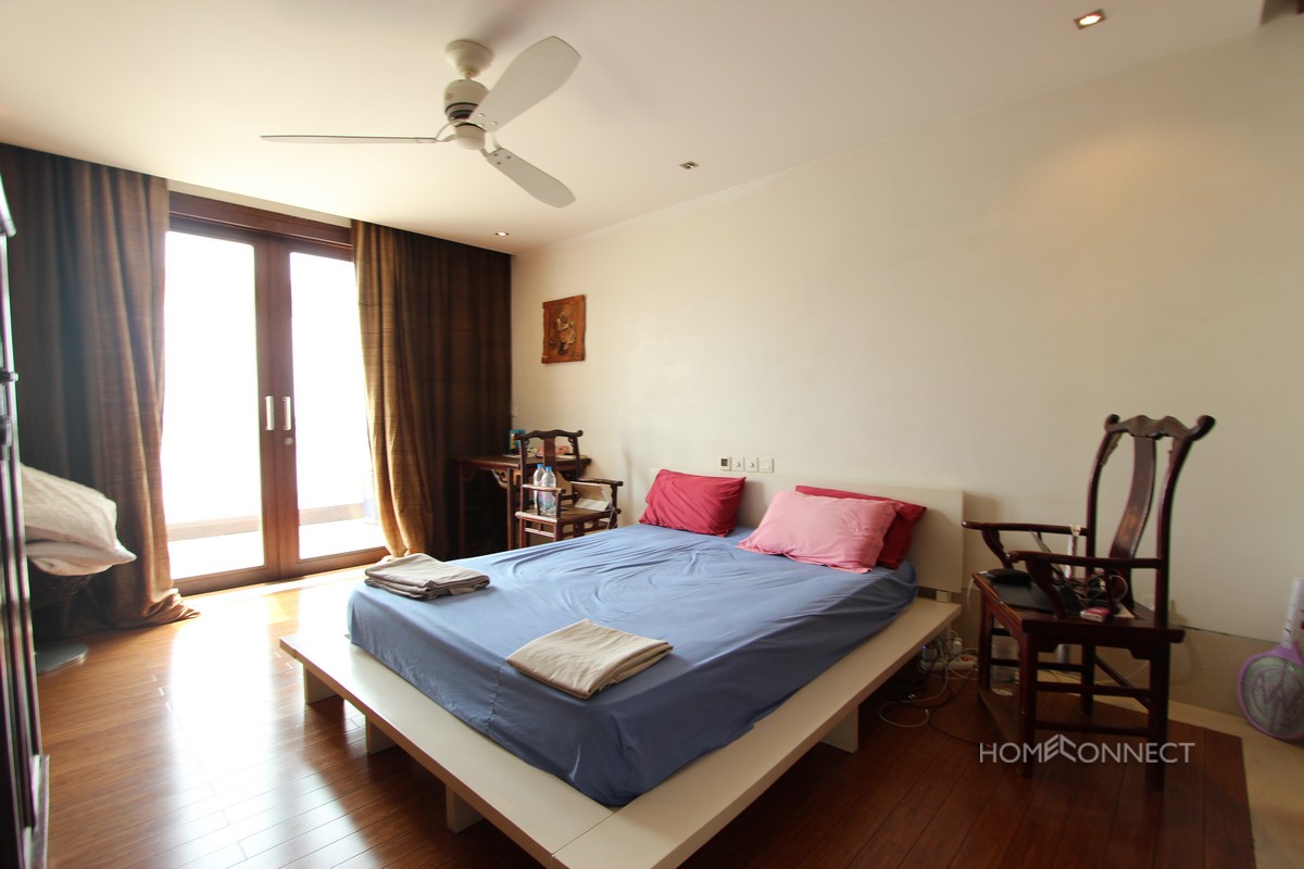 Beautiful 6 Bedroom Apartment on Riverside | Phnom Penh Real Estate