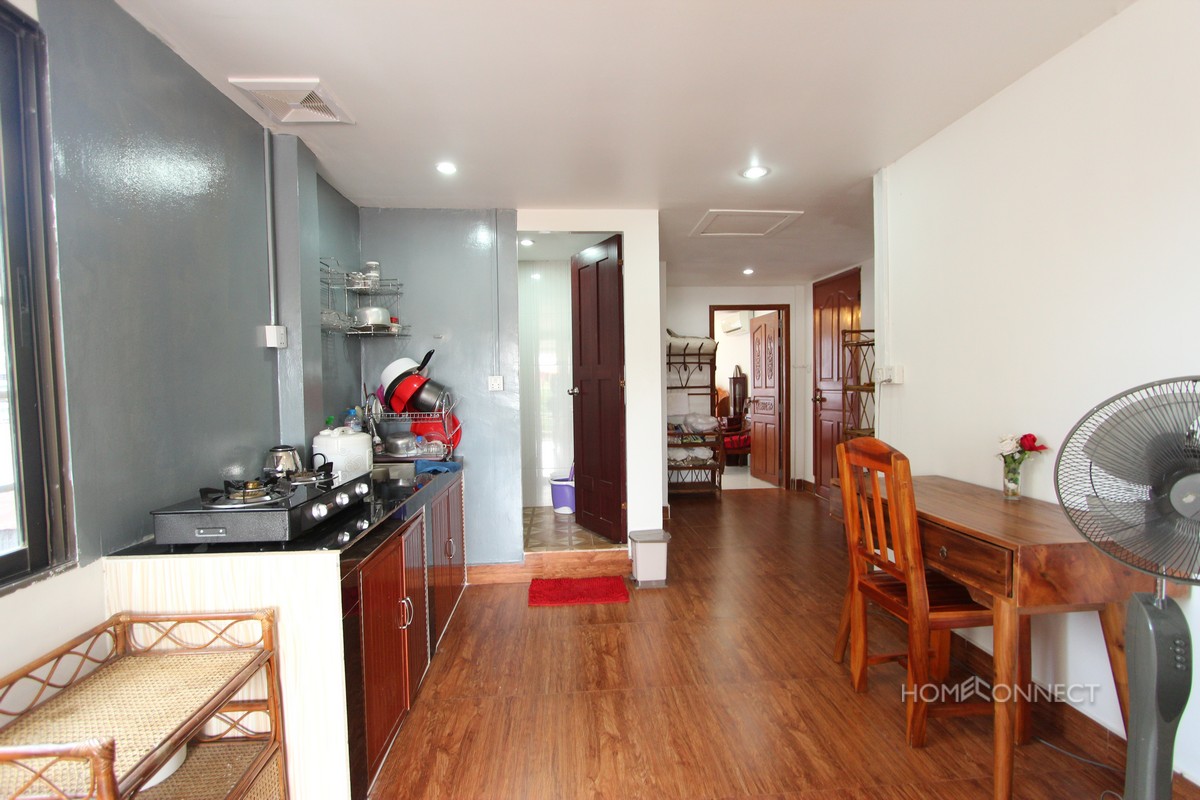 Private Balcony 1 Bedroom Near Royal Palace | Phnom Penh Real Estate