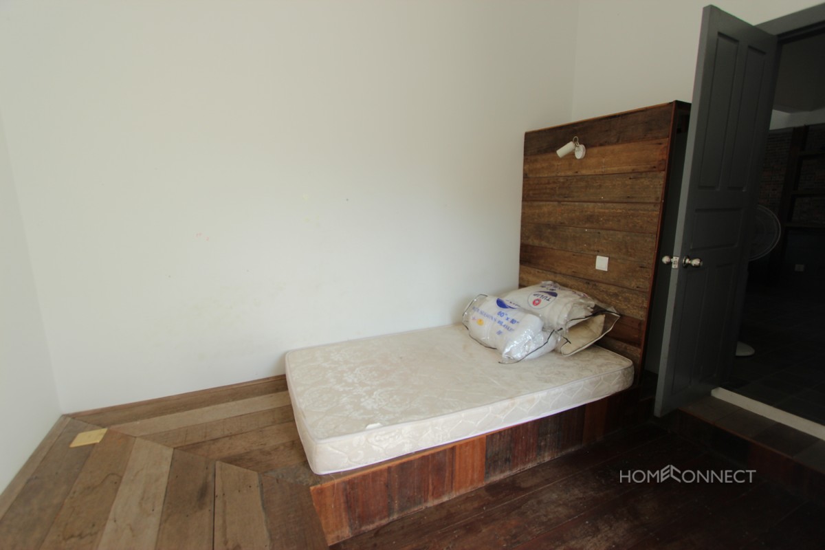 Private Terrace 3 Bedroom Near Riverside | Phnom Penh Real Estate