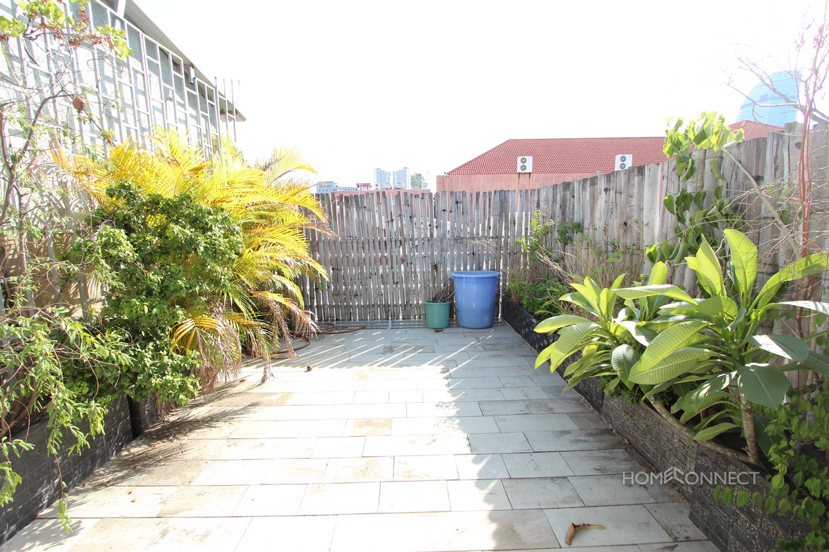 Private Terrace 3 Bedroom For Sale Near Riverside | Phnom Penh Real Estate